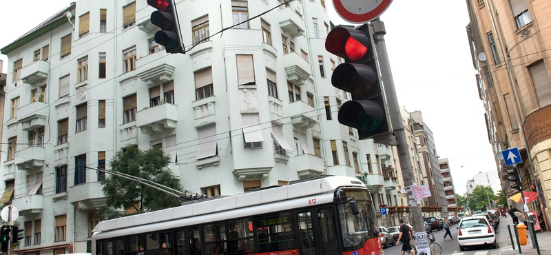 Változtak a közlekedési tárgyú jogszabályok