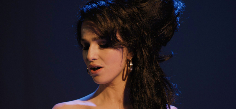 Végre egy nézhető zenés életrajz – ilyen lett az Amy Winehouse-film