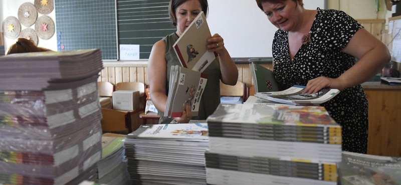 Megtiltják a tanároknak, hogy a fizetésükről beszéljenek