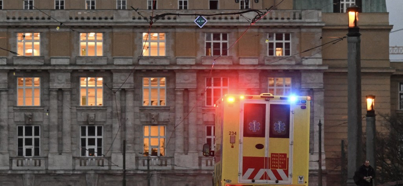 Három külföldi állampolgár is megsérült a prágai lövöldözésben