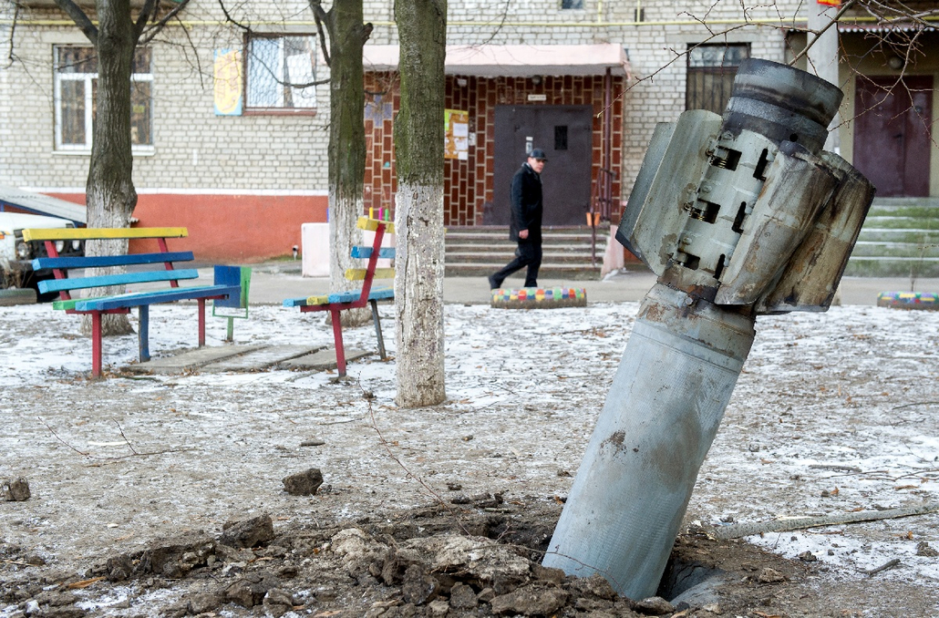 afp.15.02.11. - Kramatorsk, Ukrajna: Fel nem robbant rakéta Kramatorszk városában. - 7képei