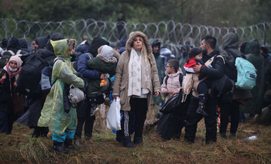 Magyar katonákat is várnak a lengyelek a fehérorosz határra