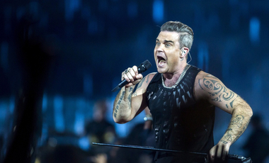 Robbie Williams akkor most eladta a lelkét Putyinnak?