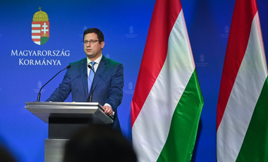 Alighogy visszatért, jövő héten kormányinfót tart Gulyás Gergely