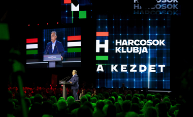 A Harcosok Klubjában látja most Orbán a hatalom őrzőit – látványos a körítés, de mintha láttunk volna már hasonló csodafegyvert