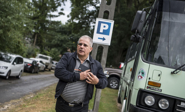 Kósa Lajos egy másodpercet sem látott a Jóbarátokból, ezért nem tudja, vonatkozik-e rá a homofóbtörvény