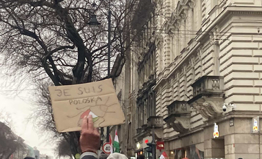 Orbán poloskázásáról és az ukrán maffiáról is kérdez a Fidesz-közeli közvélemény-kutató