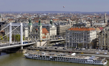 Budapesti elsők: ön tudja, hol volt a város első kávéháza, bicikliútja, vagy játszótere?