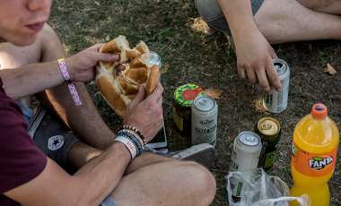 Sziget okosban: hogyan spórolhatunk a fesztiválon?