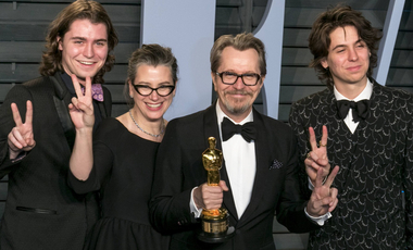 Gary Oldman fia nyílt levélben védte meg apját