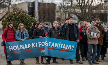 A pedagógusok több vágyát is teljesítené az ellenzék, de a béremelést csak módjával