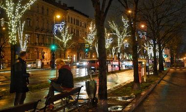 Így gyulladtak fel a karácsonyi fények Budapesten - galéria