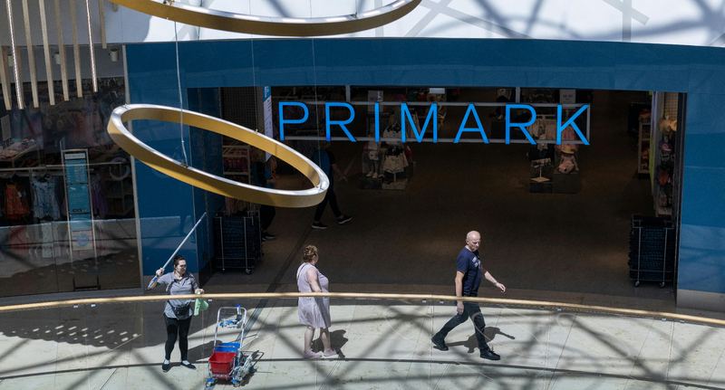 Megnyitott a Primark, és máris akcióba lendültek a csalók: vigyázzon, tömegével verik át az embereket a neten