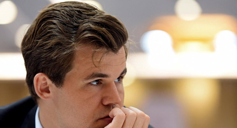 Egy farmernadrág miatt került bajba Magnus Carlsen, ott is hagyta a sakk-vébét