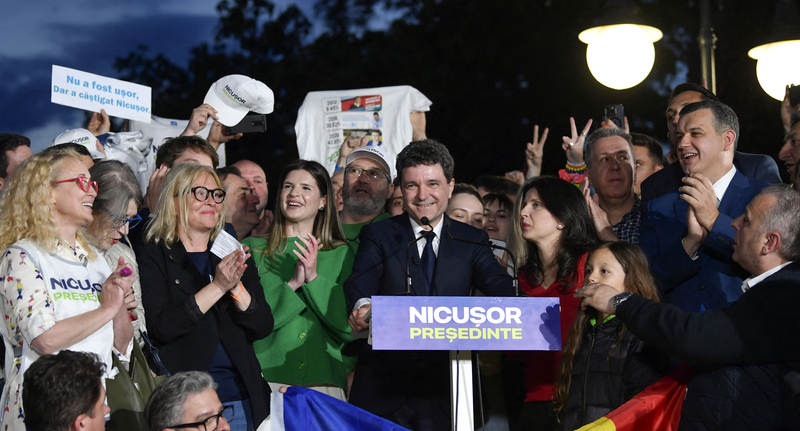 Bukarest nem Moszkva: az Európa-párti szavazók söpörték le a Fidesz által támogatott szuverenistákat Romániában Bukarest nem Moszkva: az Európa-párti szavazók söpörték le a Fidesz által támogatott szuverenistákat Romániában