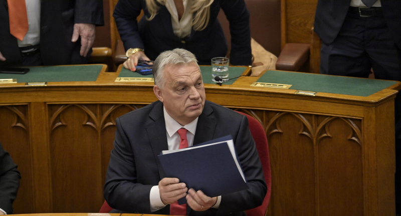 A 135 bátorból 20, köztük a fél kormány nem adta a nevét Orbán üldözési törvényéhez: vajon enyhének vagy túlzónak találják? A 135 bátorból 20, köztük a fél kormány nem adta a nevét Orbán üldözési törvényéhez: vajon enyhének vagy túlzónak találják?