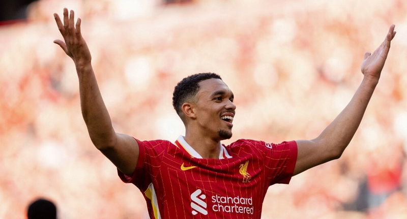 Óriási fejetlenség uralkodott Liverpoolban, ez áll a klublegenda távozásának hátterében Óriási fejetlenség uralkodott Liverpoolban, ez áll a klublegenda távozásának hátterében