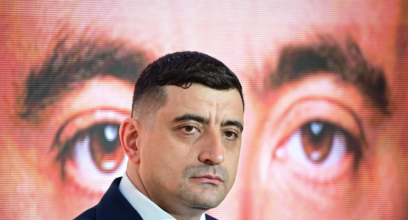 Hogyan nyerhetett ekkorát George Simion, a simlis és szende vasgárdista? Hogyan nyerhetett ekkorát George Simion, a simlis és szende vasgárdista?