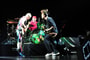 Halálra gázolt egy gyalogost a Red Hot Chili Peppers volt gitárosa, de nem kell börtönbe mennie