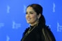 Bikiniben pózol az 59 éves Salma Hayek egy magazin címlapján