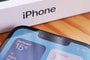 Kijelző alá rejtené a Face ID-t az Apple, az iPhone 18 Pro és Pro Max is megkaphatja